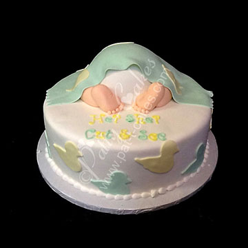 Gender Reveal Cake 03